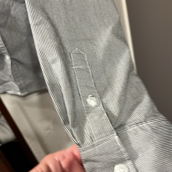 Like new George long sleeve button down black and white size XL (16-18) - Picture 4 of 5